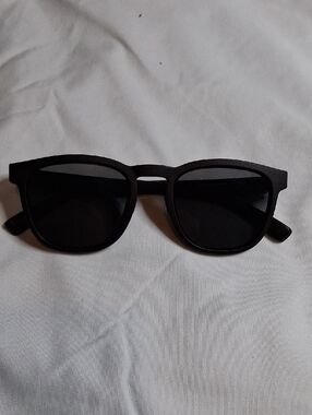 MYKITA Sunglasses for Women on Sale up to 90% Off: Poshmark display picture 3